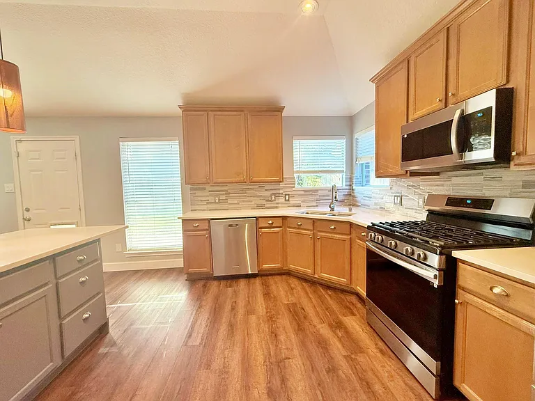 3610 Maple Pass Ct — Photo 8