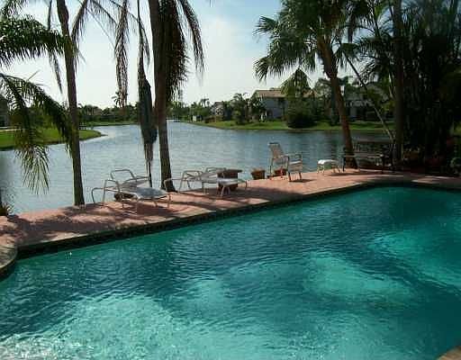 WATER VIEW 