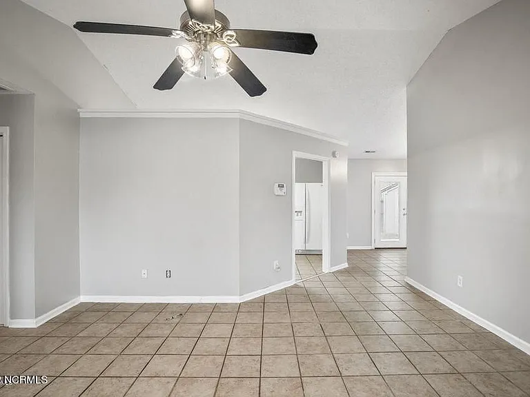 424 Singletree Dr — Photo 5