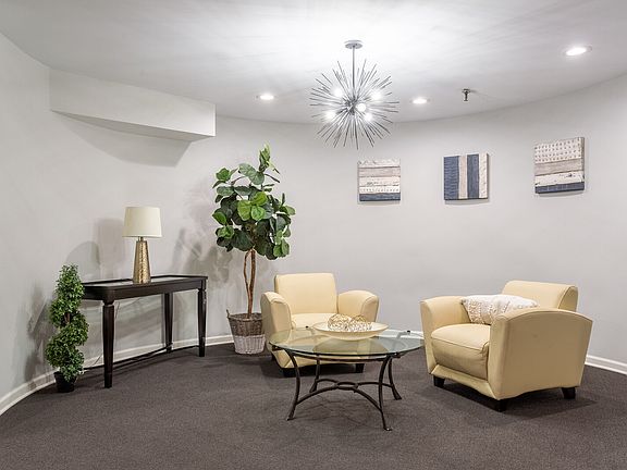 2nd image of 250 W Parliament Pl APT 410