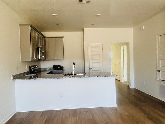 3rd image of 6105 Twistleaf Ln #A