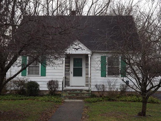 45 Hampton Rd photo 1