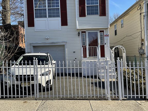 3rd image of 15 Davenport Ave #1