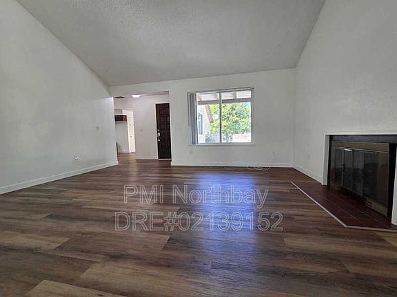 2nd image of 1152 Hartford Pl