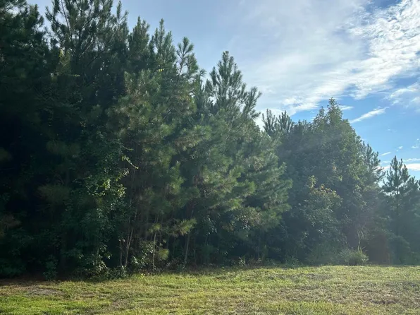 1750 Elder Ln, Sumter, SC 29153
