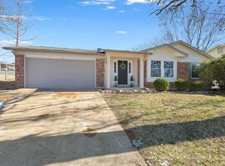 141 Plum Tree Dr, Saint Peters, MO 63376