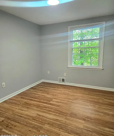 104 Haverford Dr — Photo 15