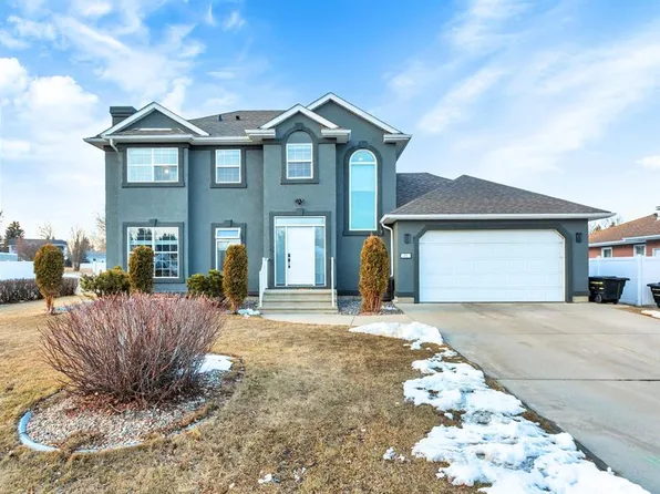 85 S Hathaway Ln, Lacombe, AB T4L 1T3
