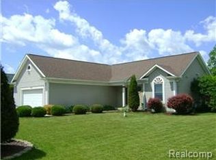 8072 Rose Ln, Goodrich, MI 48438
