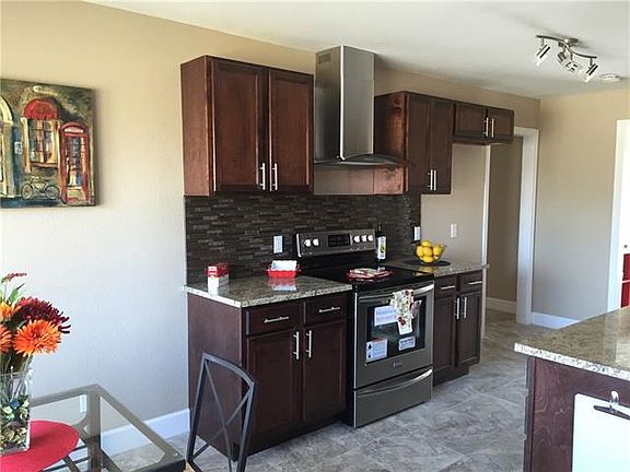 4th image of 122 Starlite Dr