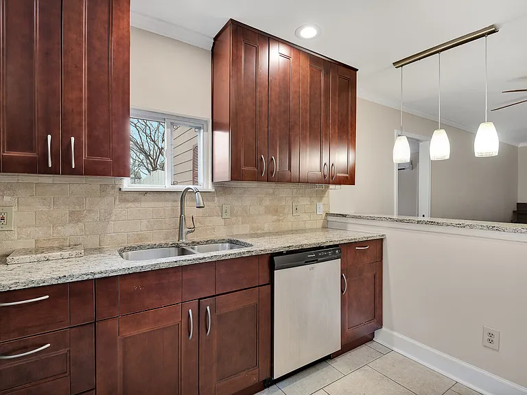 1802 Cumberland Valley Pl SE — Photo 8