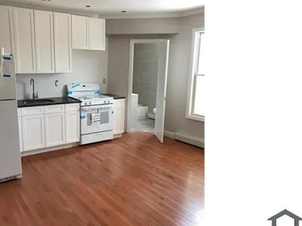 900A E 213th St #3R, Bronx, NY 10469