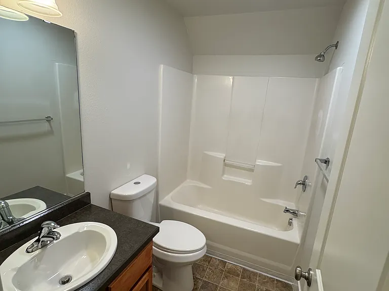 2132 W Sussex Ave — Photo 20