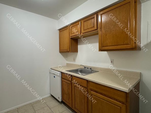 815 E Maple Ave #2