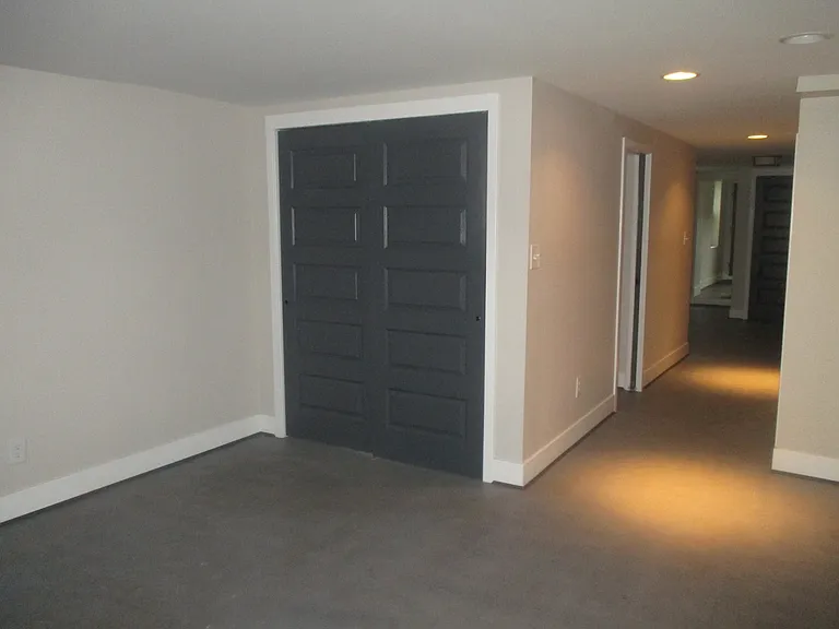 1911 E Pratt St — Photo 11