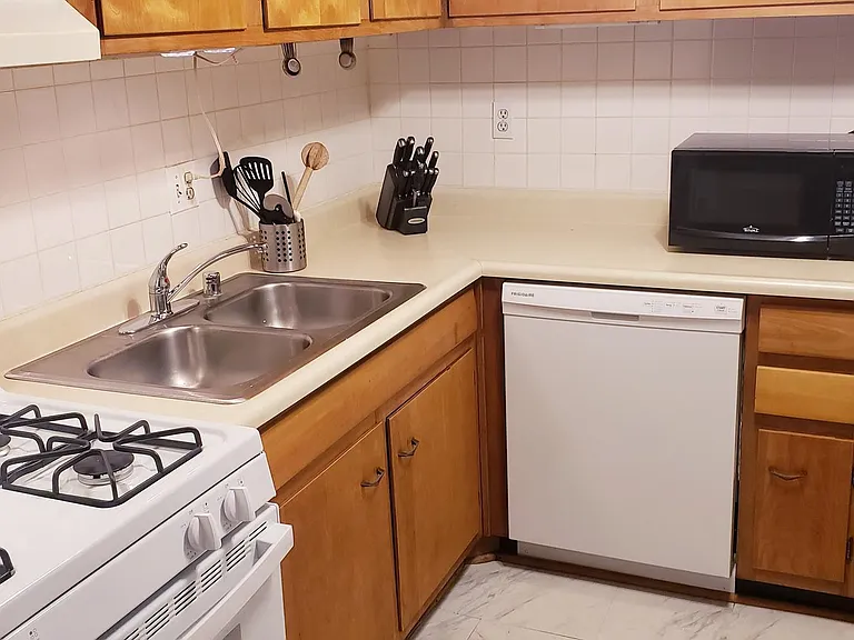 10028 Mosby Woods Dr #232 — Photo 7