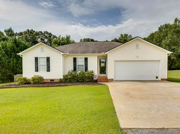 8 Shady Pines Ct, Fountain Inn, SC 29644