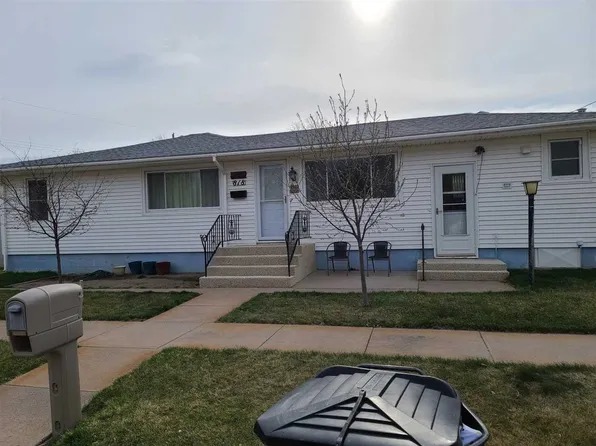 818 W H St, Ogallala, NE 69153