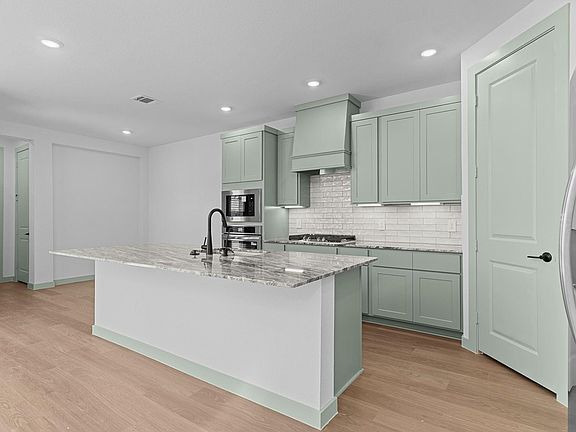 4th image of 3247 Woodrose Orch