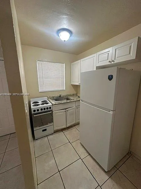 Hialeah 12th Addn — Photo 3