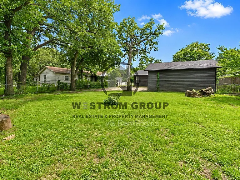 136 Arthur Dr — Photo 35