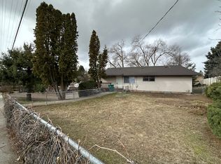 1019 N Bowdish Rd #1, Spokane, WA 99206