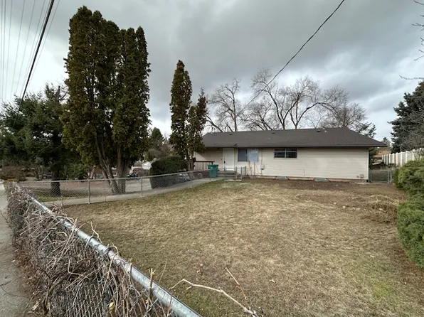 1019 N Bowdish Rd #1, Spokane, WA 99206