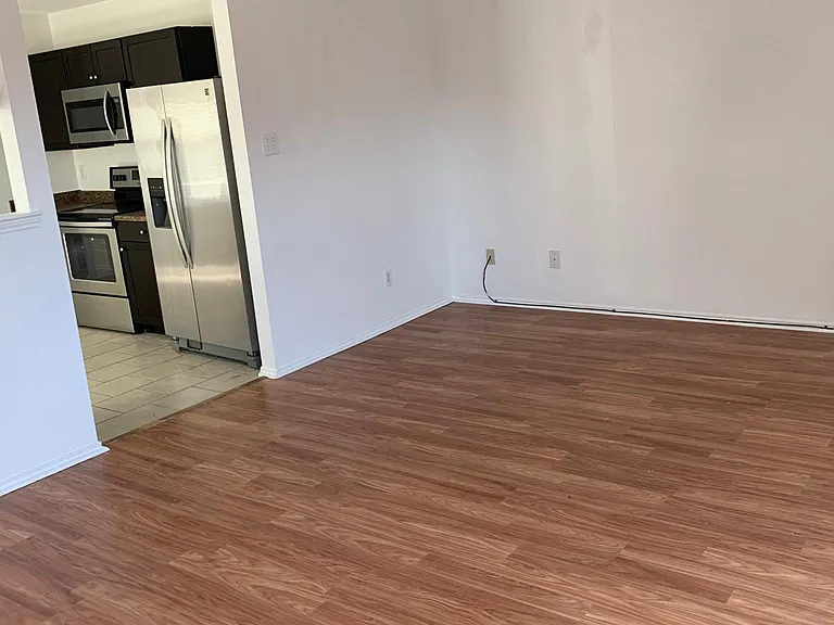 2701 Woodlake Pkwy — Photo 13