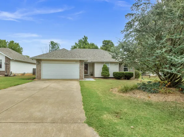 2544 S Jonathan Avenue, Springfield, MO 65807