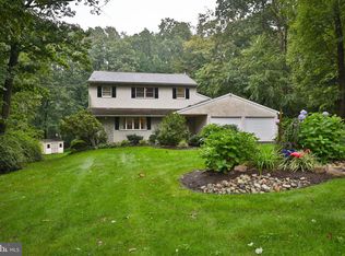 330 Wedgewood Dr, Pottstown, PA 19465