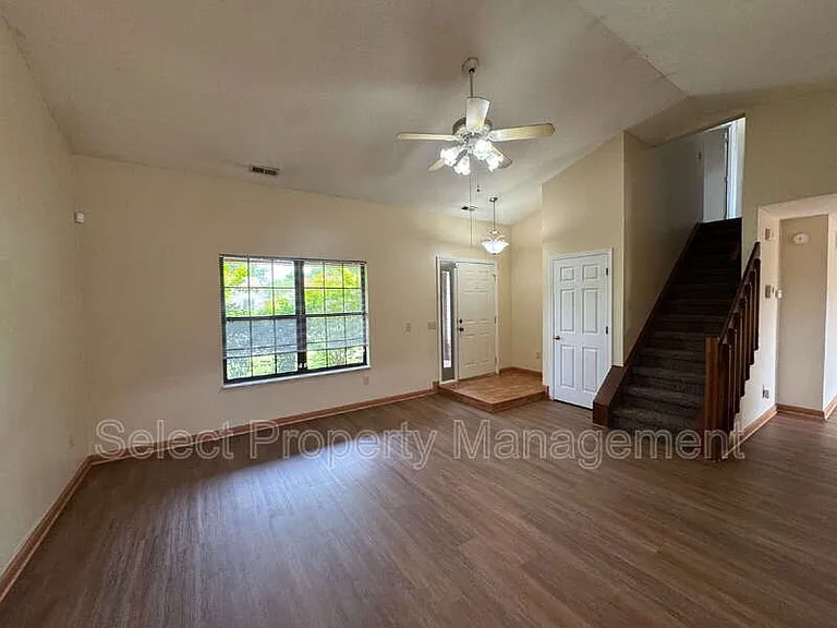 8422 Lionsgate Run — Photo 3