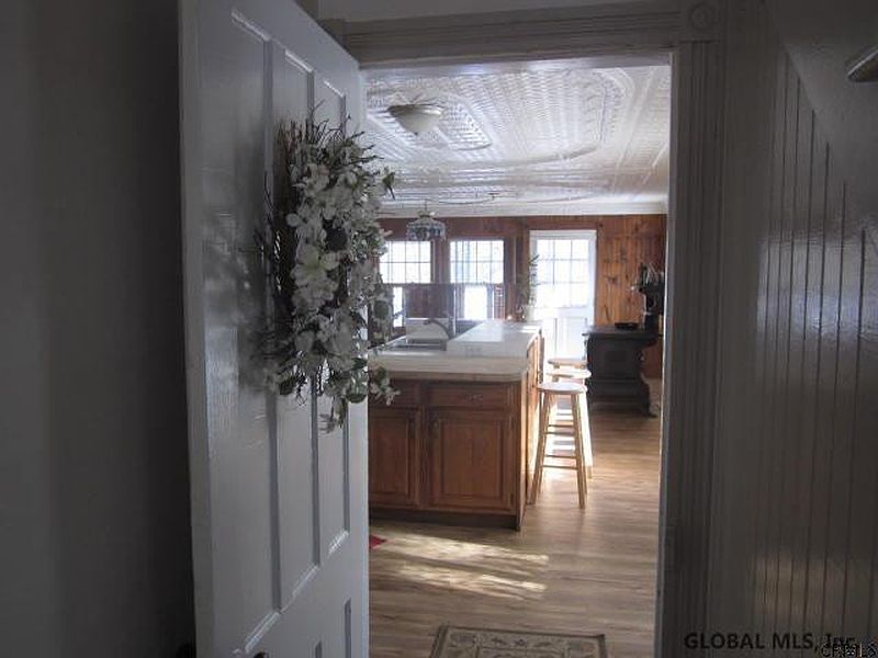 4th image of 145 SUNNYSIDE Road