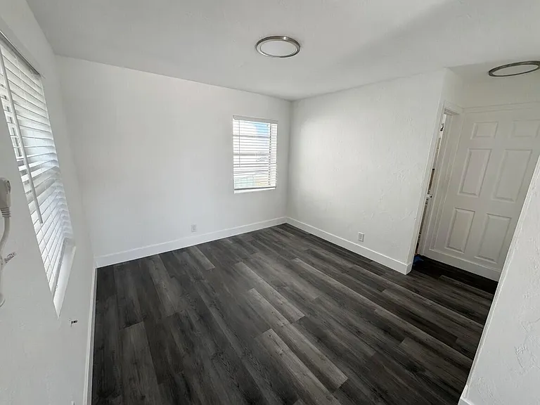 2620 E Way #10 — Photo 4