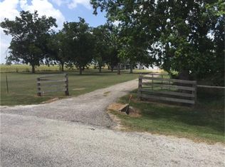 1580 County Road 309, Louise, TX 77455