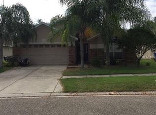 421 Thicket Crest Rd, Seffner, FL 33584