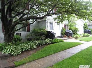 211 Terry Rd APT 18A, Smithtown, NY 11787