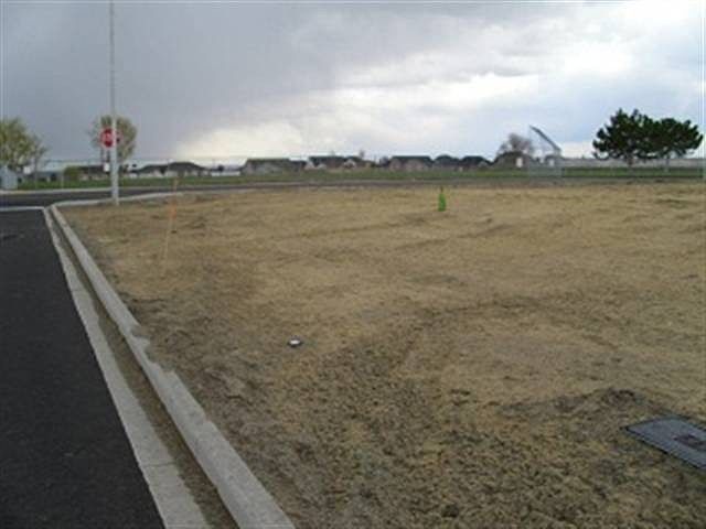 2nd image of 4211 Sahara Dr