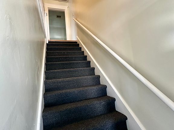 5th image of 301 S Inglewood Ave #303-1/2