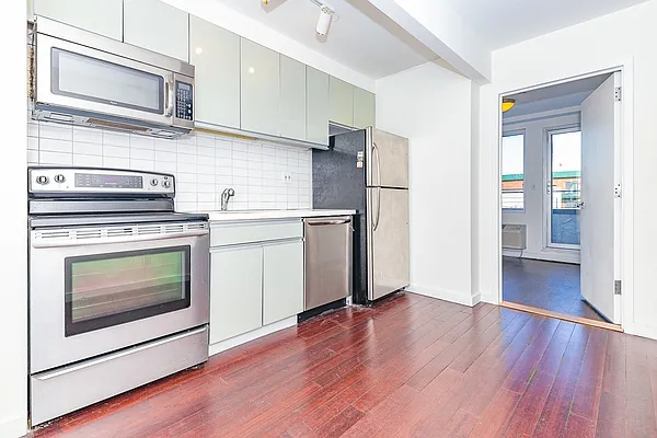 Rented by MySpaceNYC | media 46