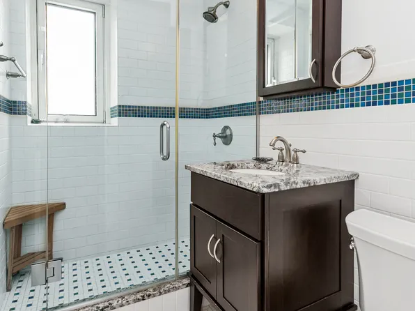 305 East 24th Street image 18 of 27