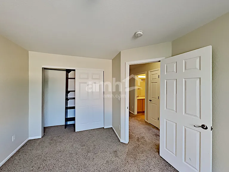 4137 Halifax St — Photo 15