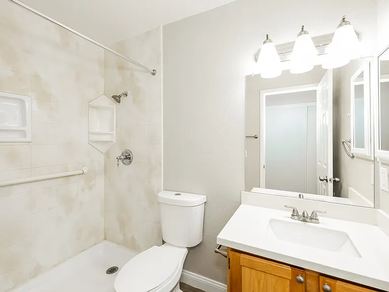 406 Aloha Dr — Photo 15