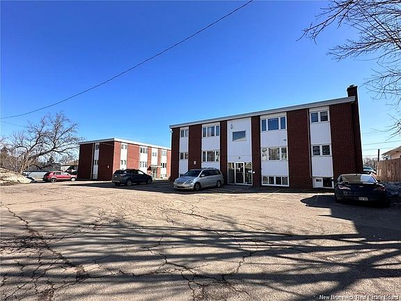 4th image of 139 Elmwood Dr