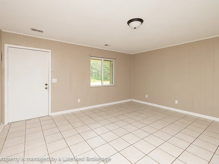 145 Brentwood Dr — Photo 8