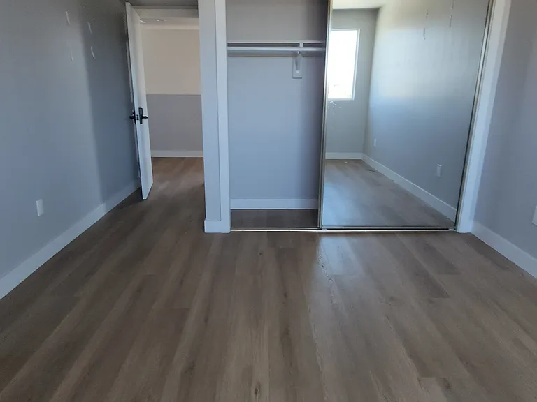 2401 S Redondo Blvd #B — Photo 10