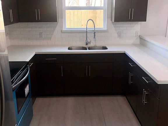 2nd image of 2705 S J St APT 1