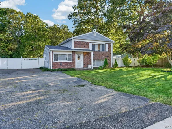 3 Jasper Avenue, Patchogue, NY 11772