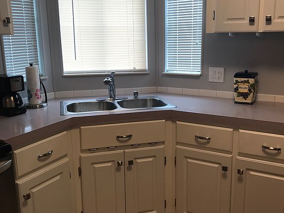 4th image of 1038 Kumquat Ct