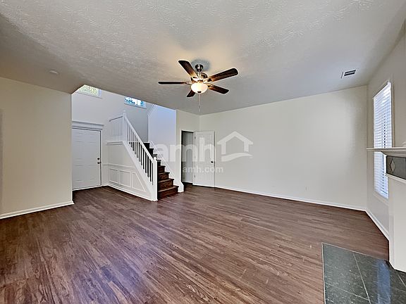 4th image of 1530 Valley Club Dr