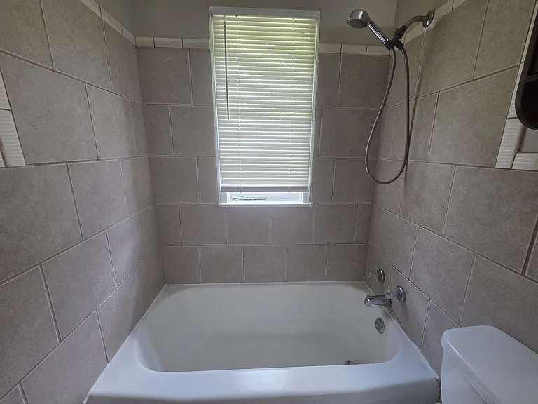 4062 Shirley Dr — Photo 15